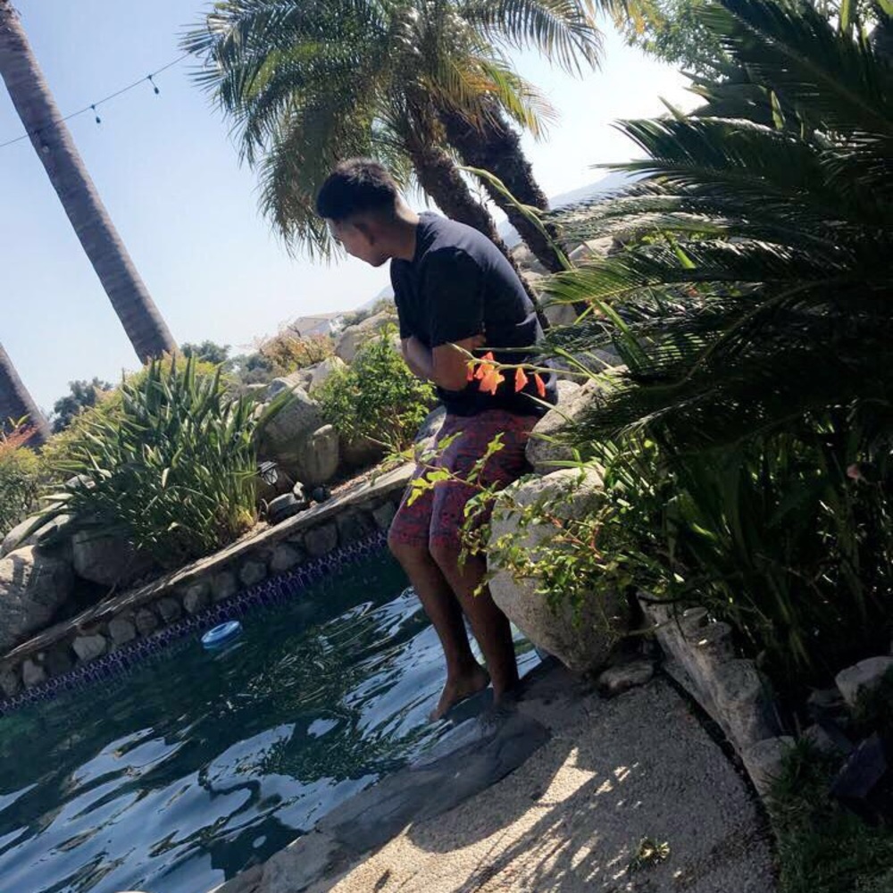 Meet your Posher, Manny